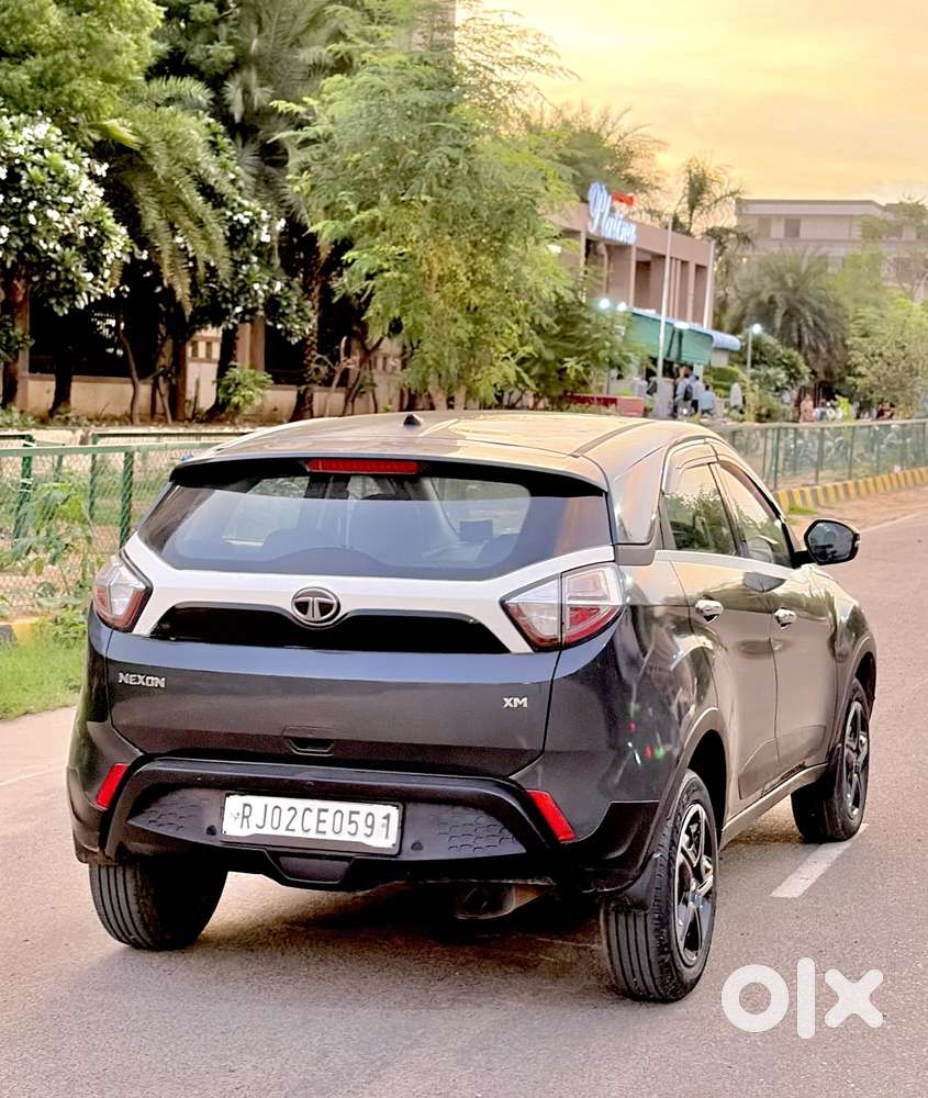 Tata Nexon 1.2 Revotron Xm (s), 2018, Petrol