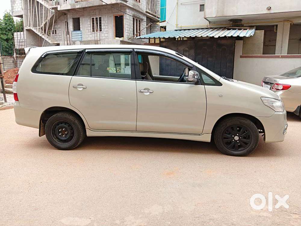 Toyota Innova 2.5 VX 8 STR BS-III, 2009, Diesel