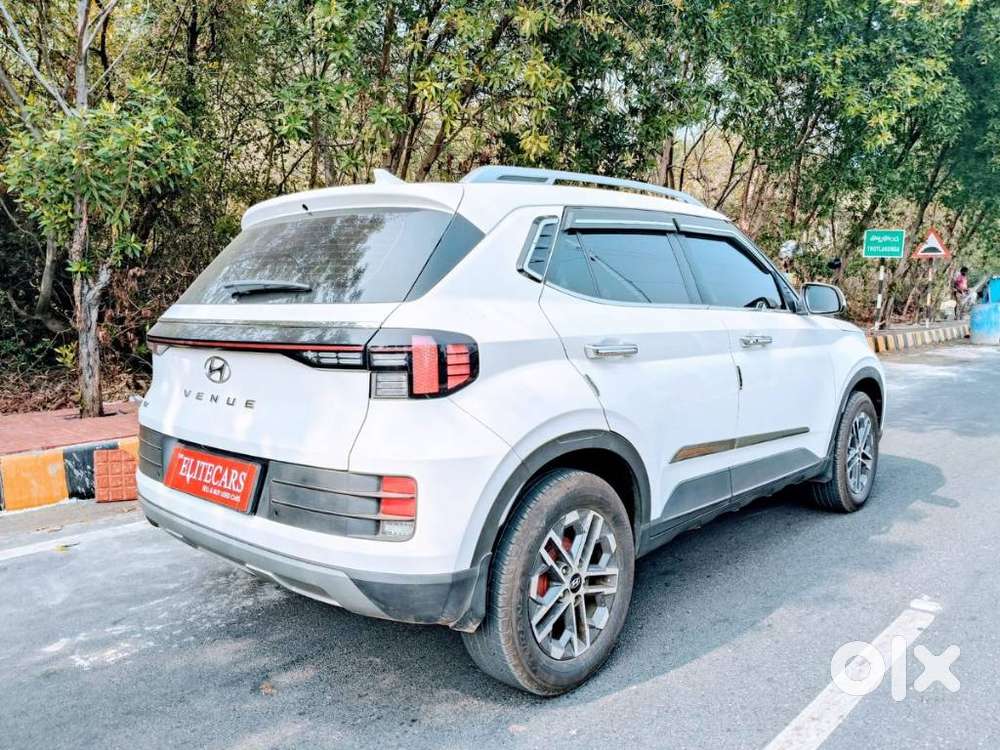 Hyundai Venue Sx Mt, 2023, Diesel