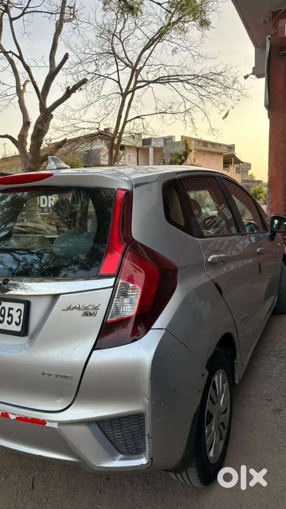 Honda Jazz 2016 Petrol 92000 Km Driven