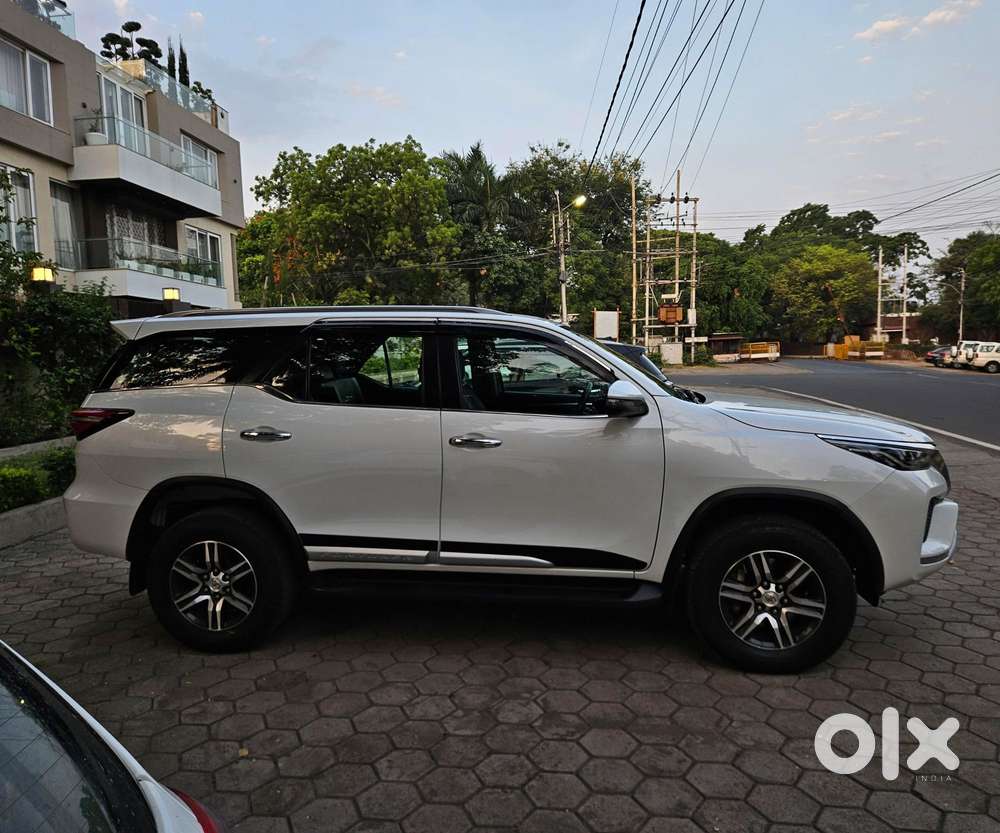 Toyota Fortuner [2021-ongoing] 2.8 2wd Diesel Mt, 2023, Diesel