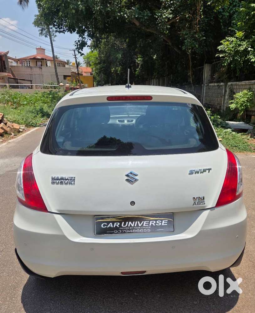 Maruti Suzuki Swift Vxi Optional, 2016, Petrol