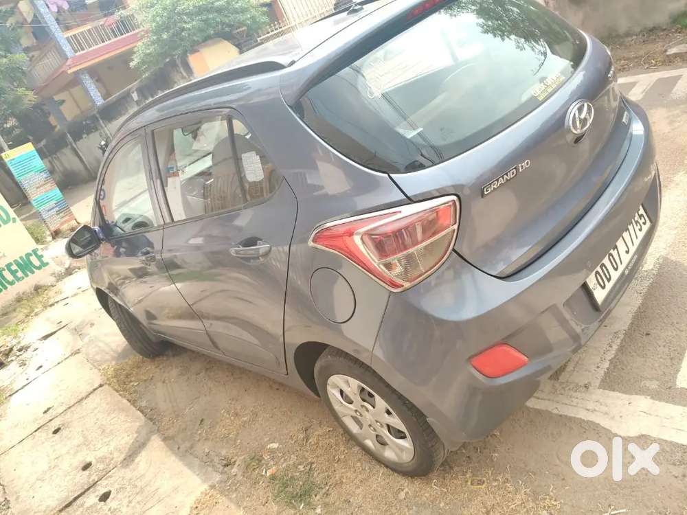 Hyundai Grand I10 Sportz 2015 Diesel Car