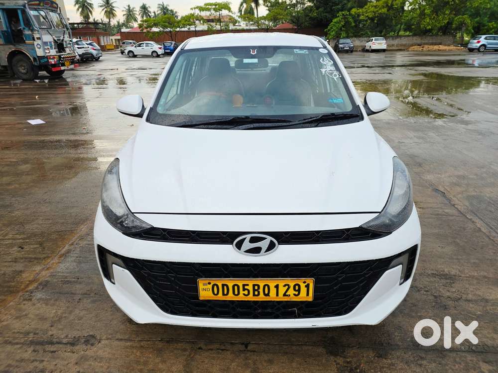 Hyundai Aura 1.0 Sx Plus Petrol, 2024, Cng & Hybrids