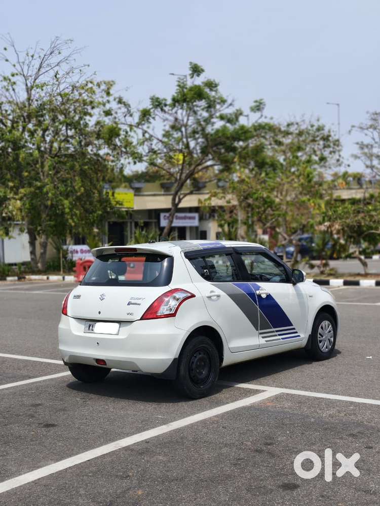 Maruti Suzuki Swift 1.2 Vxi Deca Limited Edition, 2017, Petrol