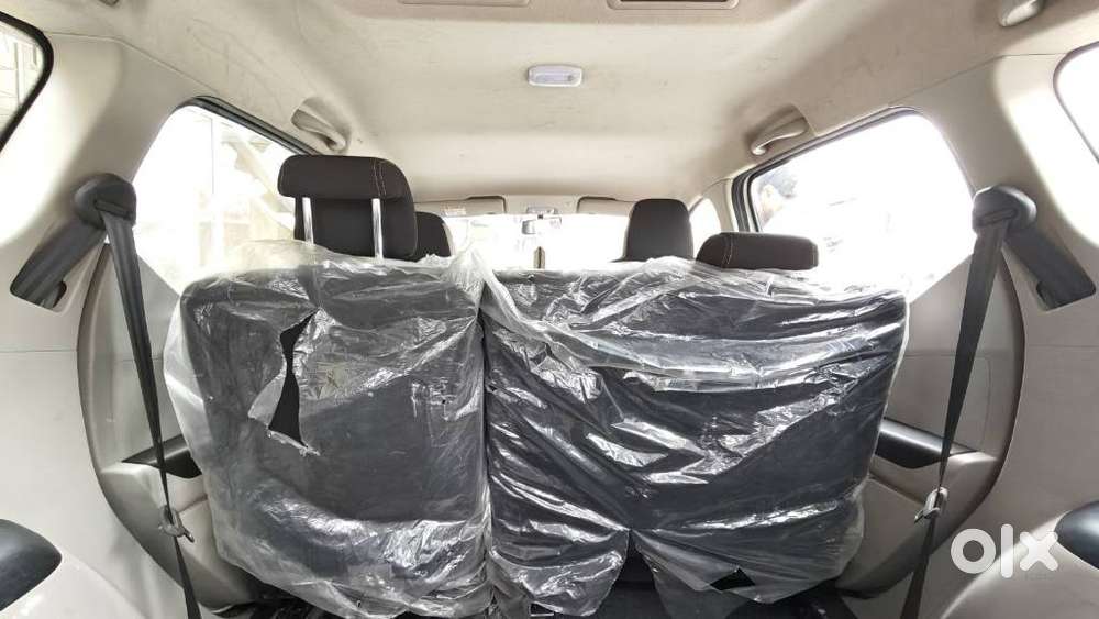 Renault Triber Rxz, 2025, Petrol