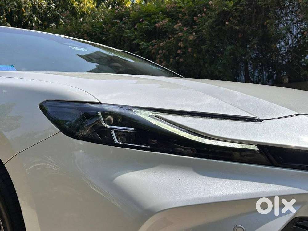 Toyota Camry Hybrid, 2025, Petrol