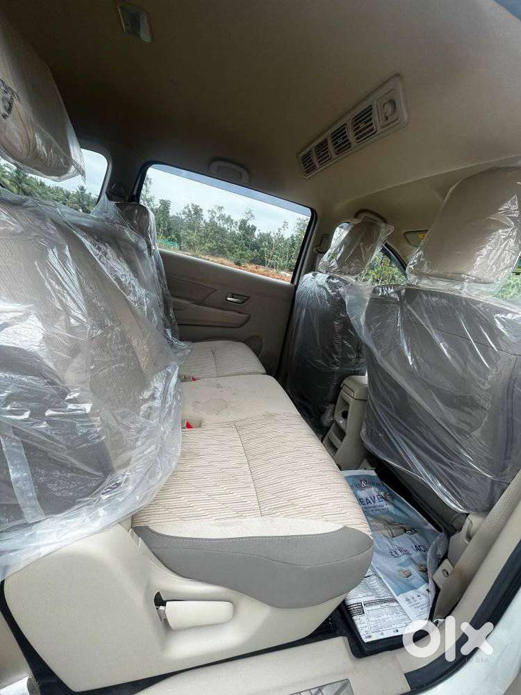 Toyota Rumion V At, 2025, Petrol