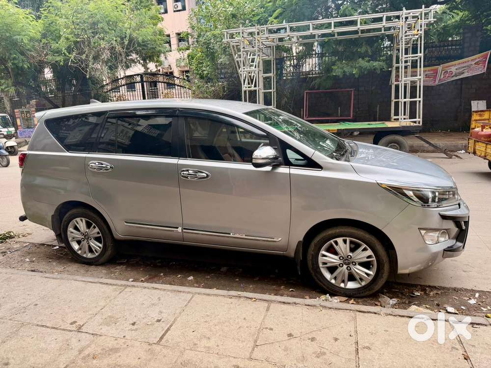 Toyota Innova Crysta 2.8z Automatic, 2016, Diesel