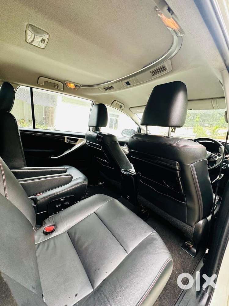 Innova Crysta Touring Sport Zx 2.4 At (2017) Diesel