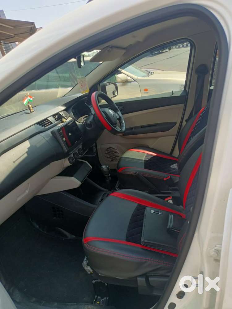 Renault Triber 1.0 Rxe, 2023, Petrol