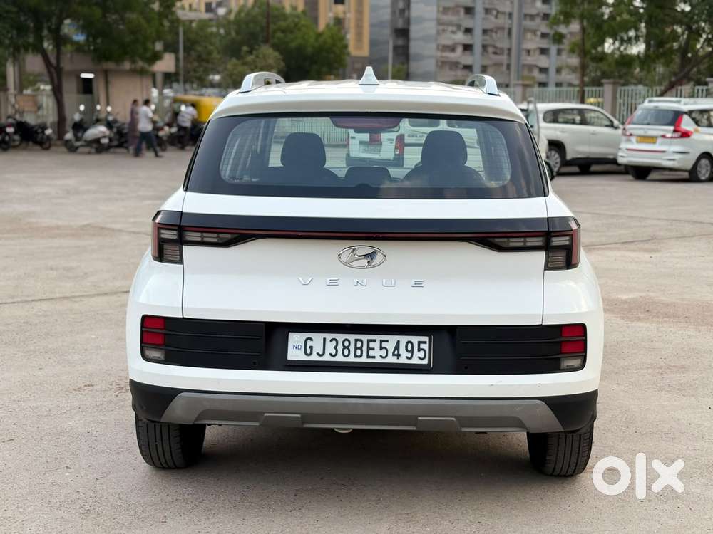 Hyundai Venue 1.2 S Plus, 2023, Petrol
