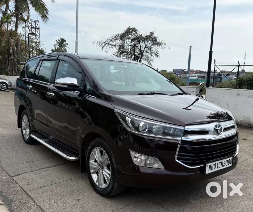 Toyota Innova Crysta 2.8 Zx At 7 Seater, 2016, Diesel