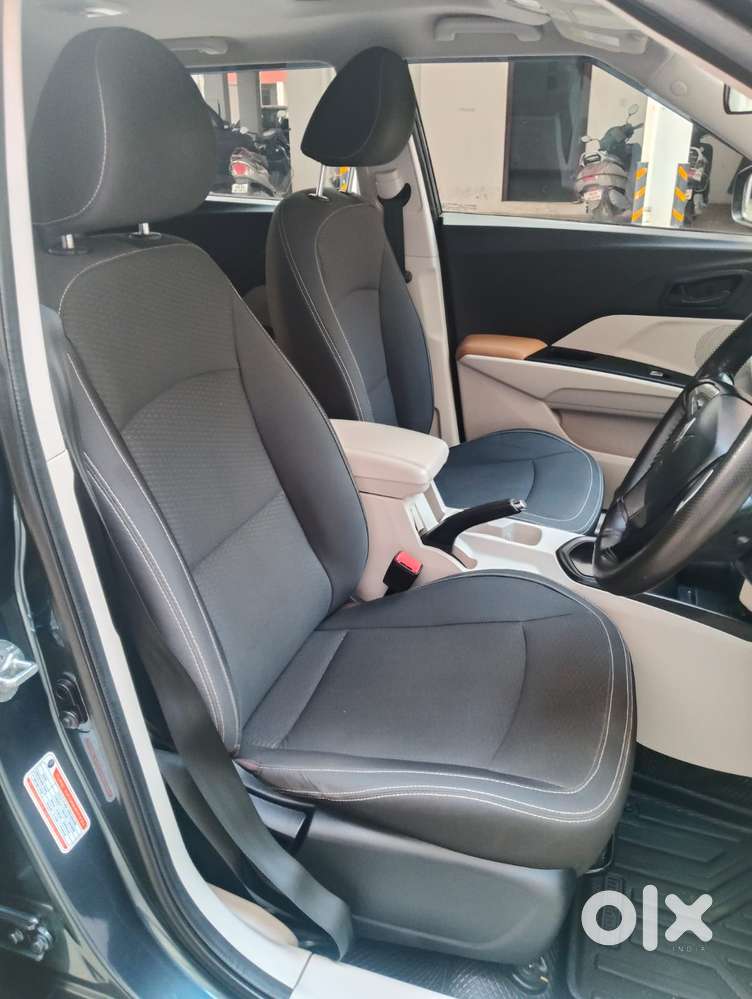 Mahindra Xuv300 W6 Amt Diesel, 2023, Diesel