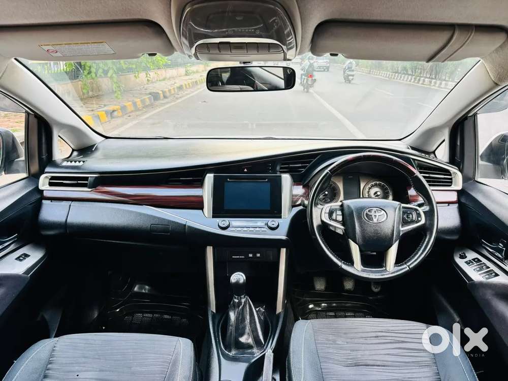 Toyota Innova Crysta [2020-ongoing] 2.4 Vx 7 Str, 2017, Diesel