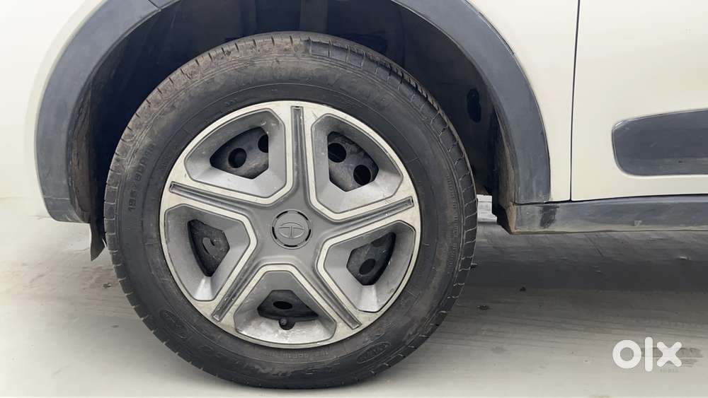 Tata Nexon 1.2 Revotron Xm, 2018, Petrol