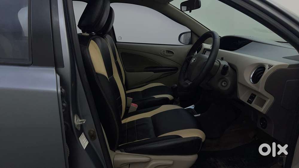 Toyota Etios Liva Vx, 2016, Petrol