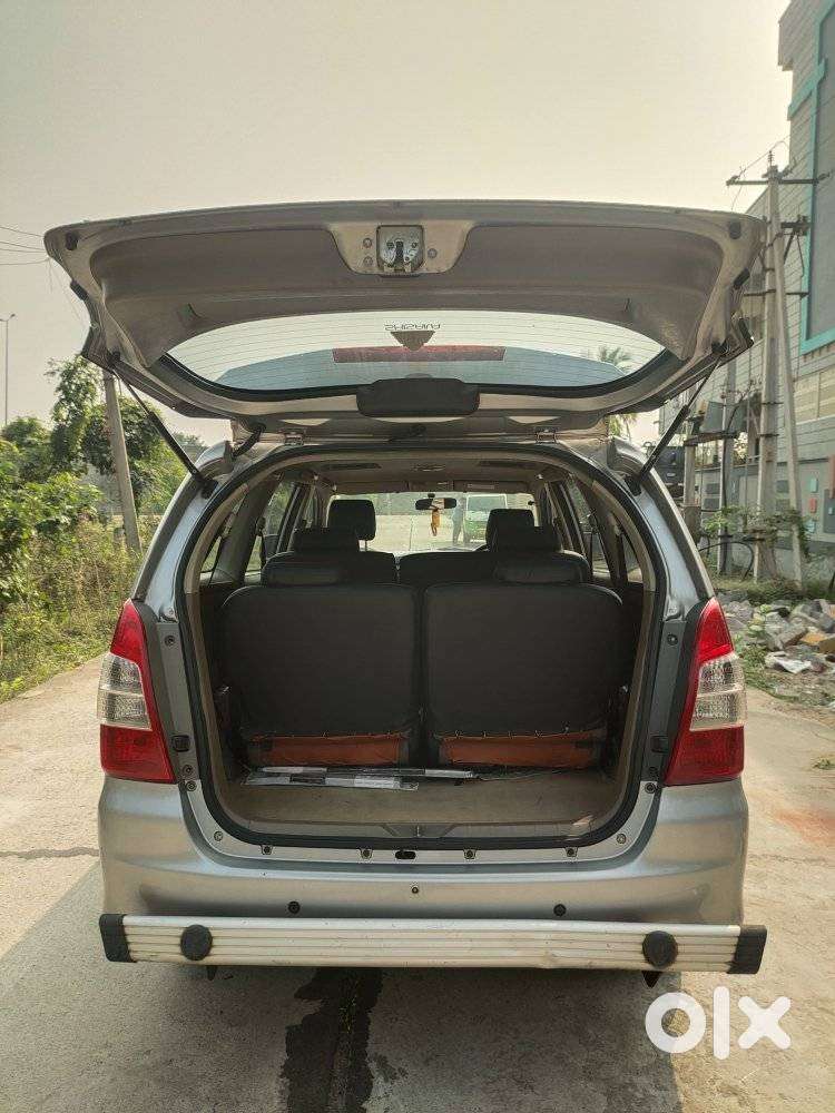 Toyota Innova 2.5 G (diesel) 8 Seater, 2015, Diesel