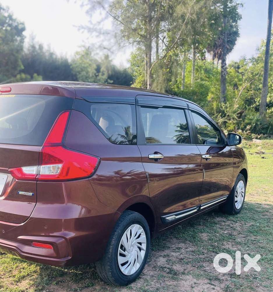 Maruti Suzuki Ertiga Vxi At Petrol, 2019, Petrol