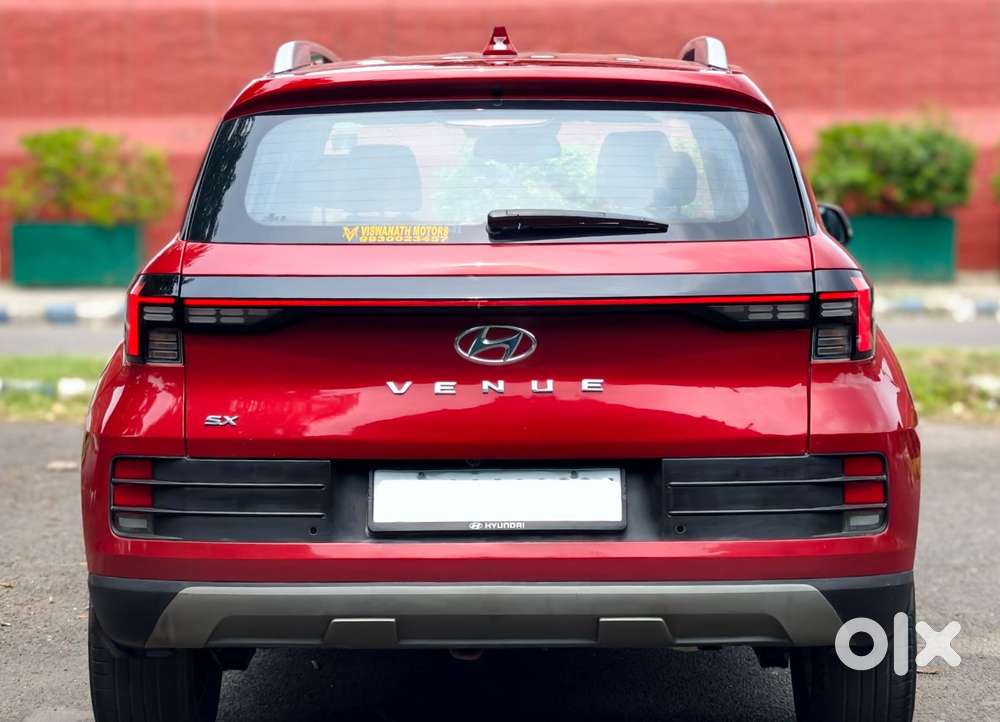 Hyundai Venue Sx (o) Mt 1.5 Diesel, 2022, Diesel