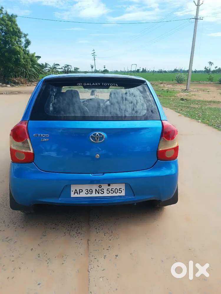 Toyota Etios Liva 2013