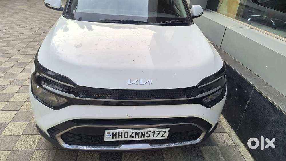 Kia Carens Petrol 2025