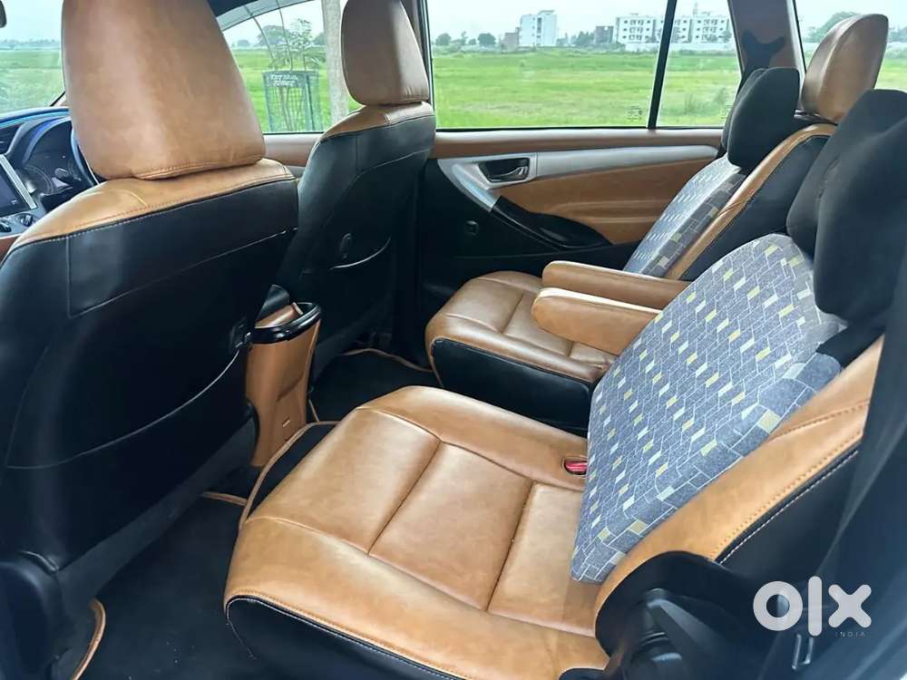 Toyota Innova Hycross 2019