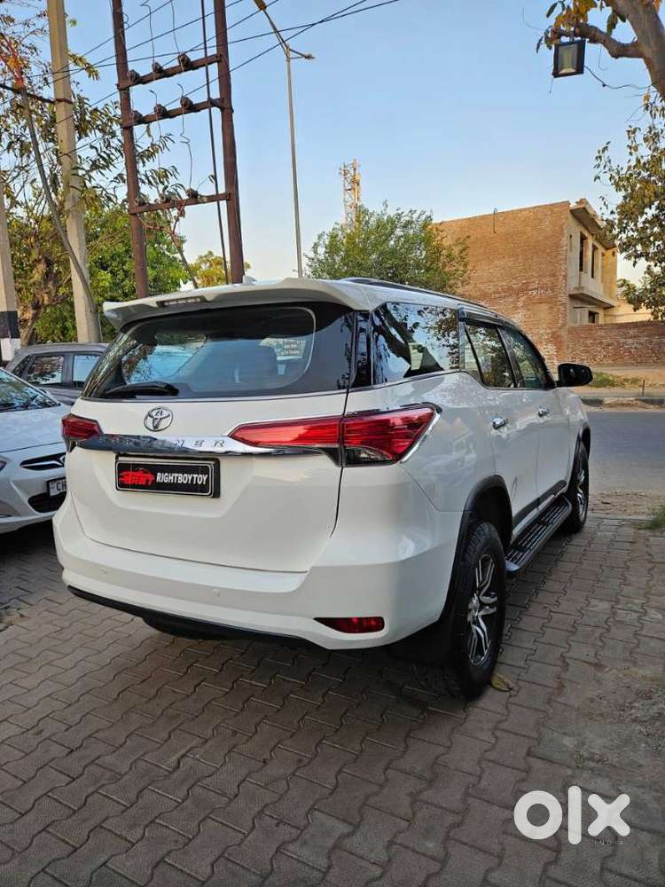 Toyota Fortuner 2.8 At Celebratory Edition, 2018, Diesel