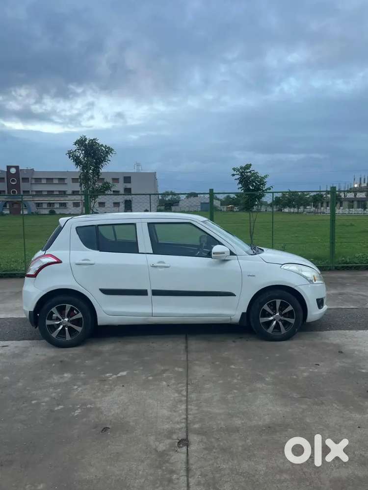 Maruti Suzuki Swift 2012