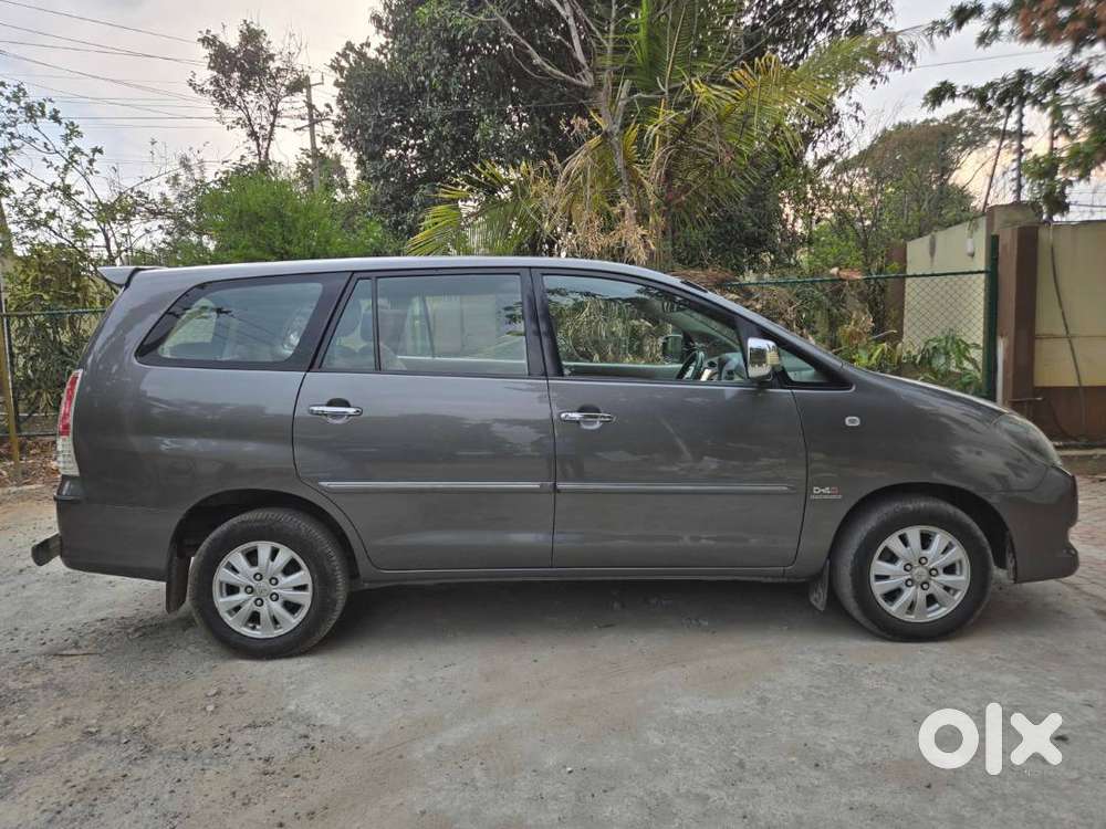 Toyota Innova 2010 V 2.5 Diesel Bsiv