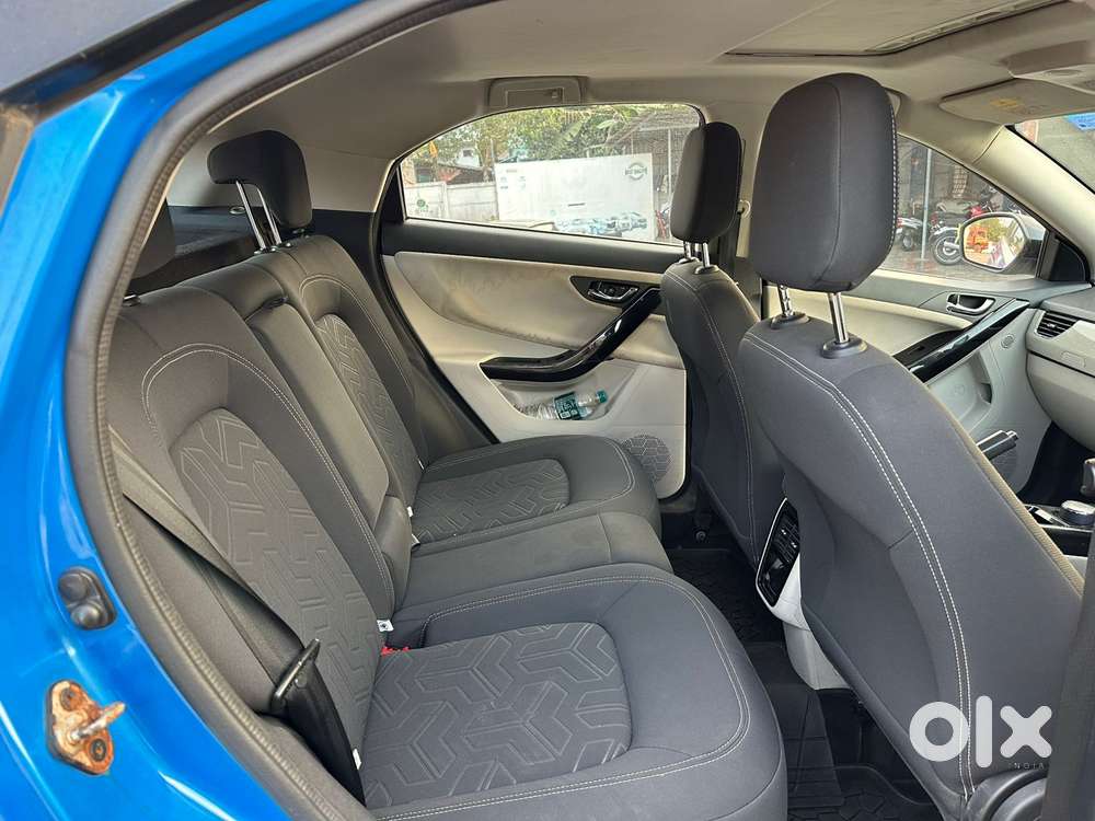 Tata Nexon 1.2 Revotron Xza Plus (o) Amt, 2021, Petrol