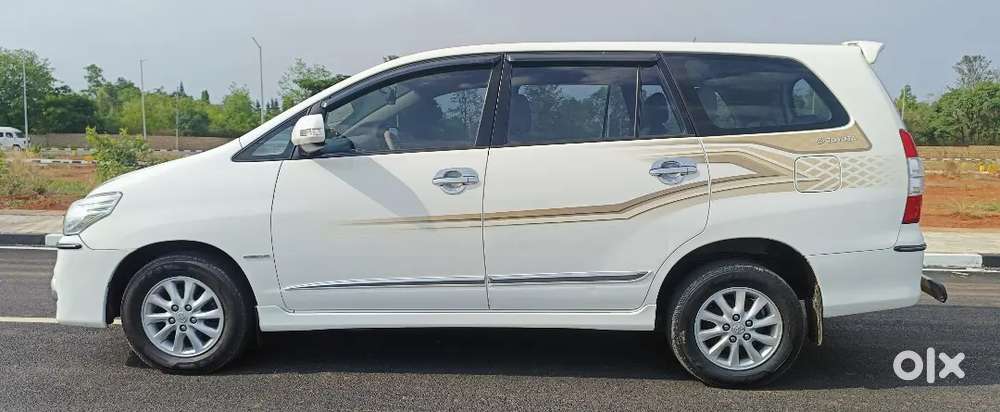 Toyota Innova 2014 Diesel 99000 Km Driven