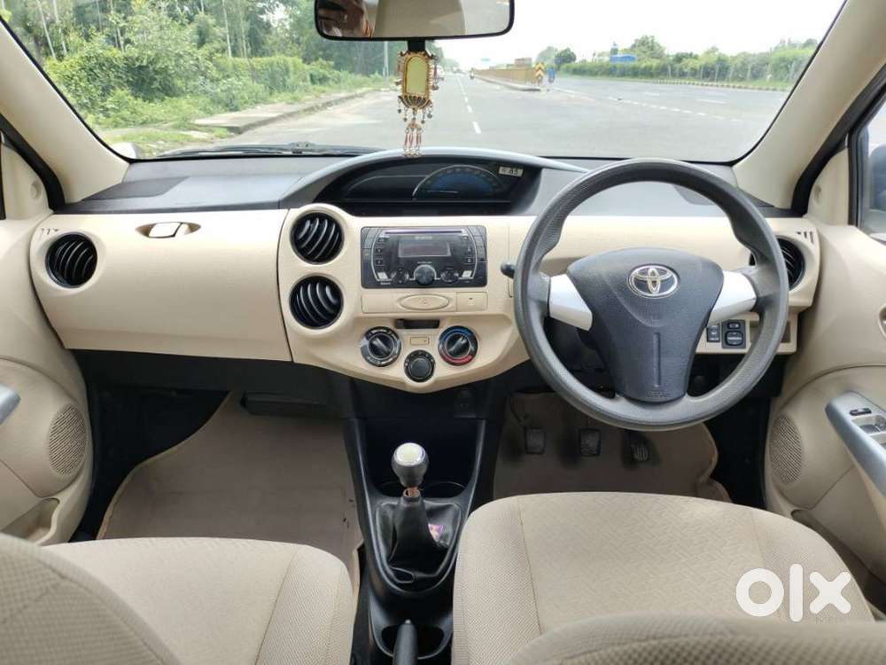 Toyota Etios 1.5 V, 2017, Petrol