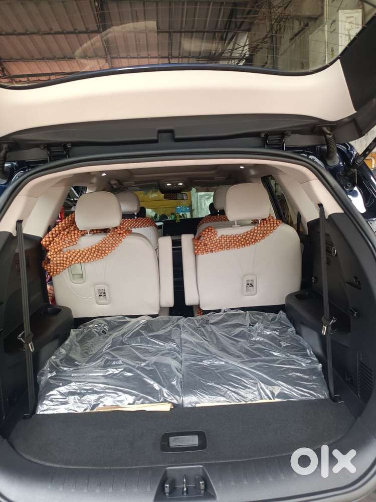 Xuv 700axl/ 2024 Model / 6 Seater/ Excellent Condition/ Kl01 Fancy Num