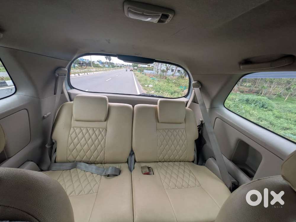 Toyota Innova 2011 Diesel 215000 Km Driven