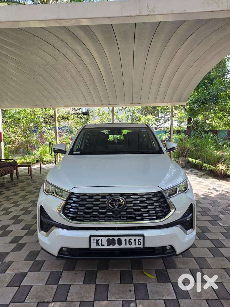 Toyota Innova Hycross 2.0 Zx (o) Hybrid 7 Str, 2025, Petrol