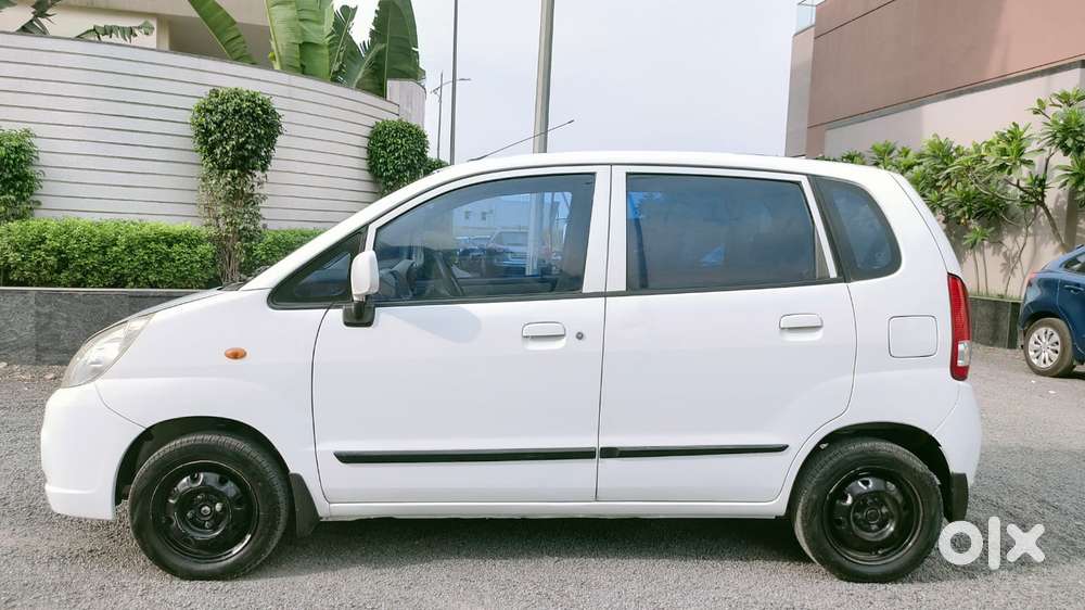 Maruti Suzuki Zen Estilo Lxi Bs Iv, 2010, Petrol