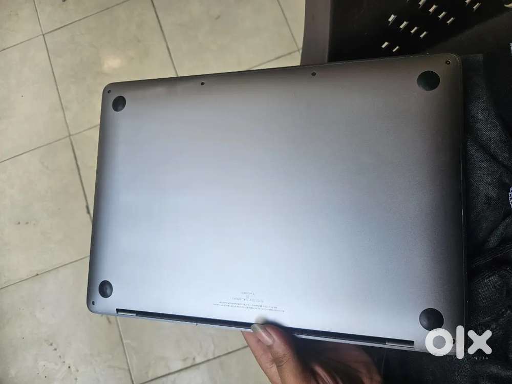 Apple macbook pro M2