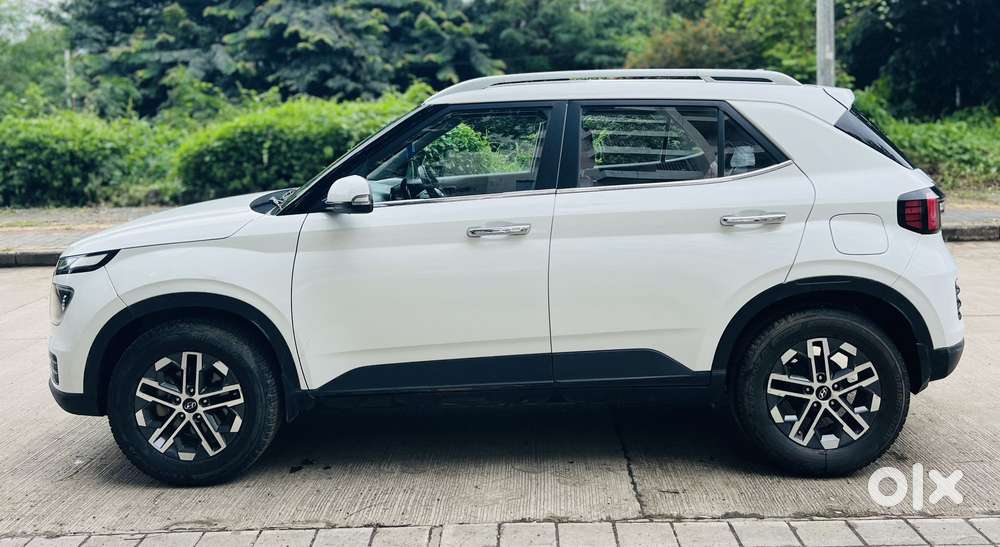 Hyundai Venue 1.5 Crdi Sx (o) Dual Tone, 2023, Diesel