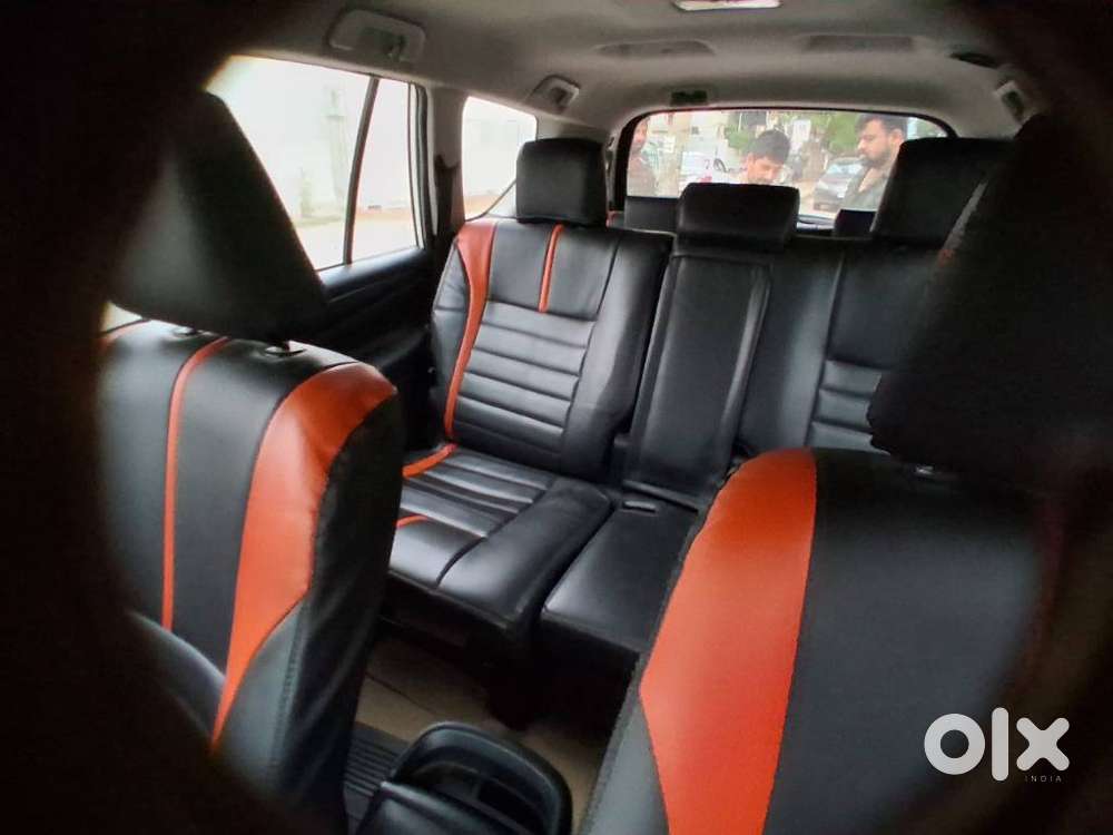 Toyota Innova Crysta 2.4 G Plus Mt 8 Str, 2017, Diesel