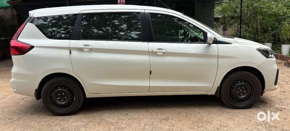 Maruti Suzuki Ertiga 1.5 Vxi 2024