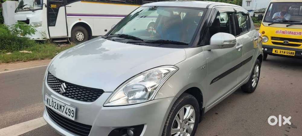 Maruti Suzuki Swift Vvt Zxi, 2013, Petrol