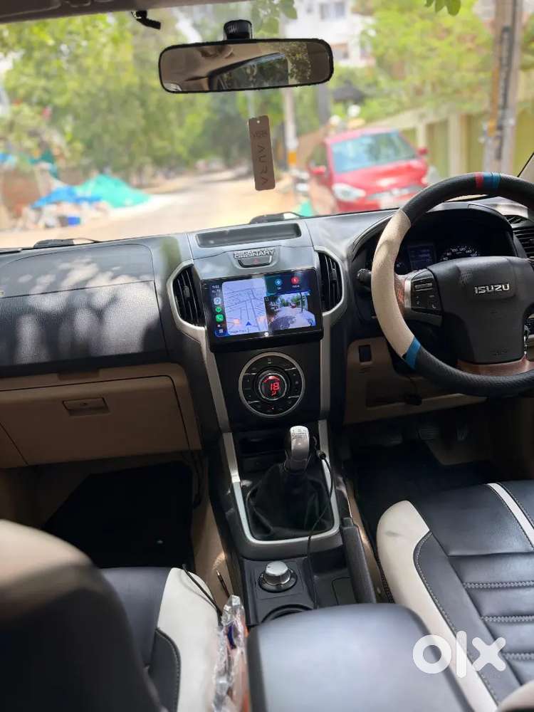 Isuzu V Cross  4x4 2017 Model Second Owner Done 79000 Kms  Silver