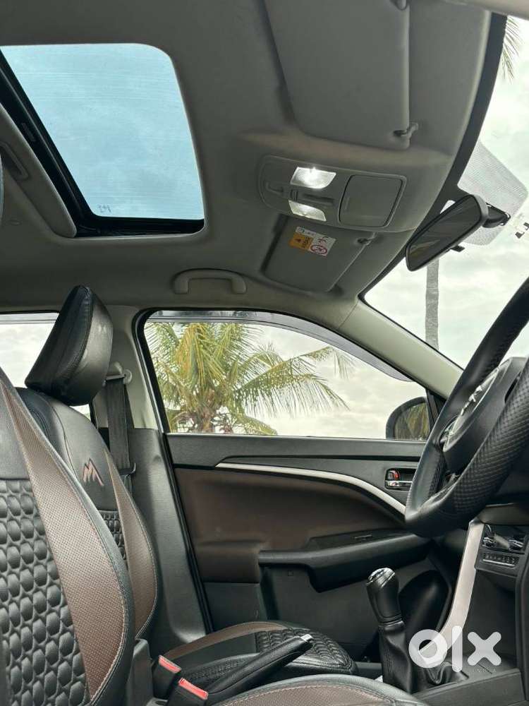 Maruti Suzuki Brezza 1.5 Zxi Smart Hybrid, 2022, Petrol