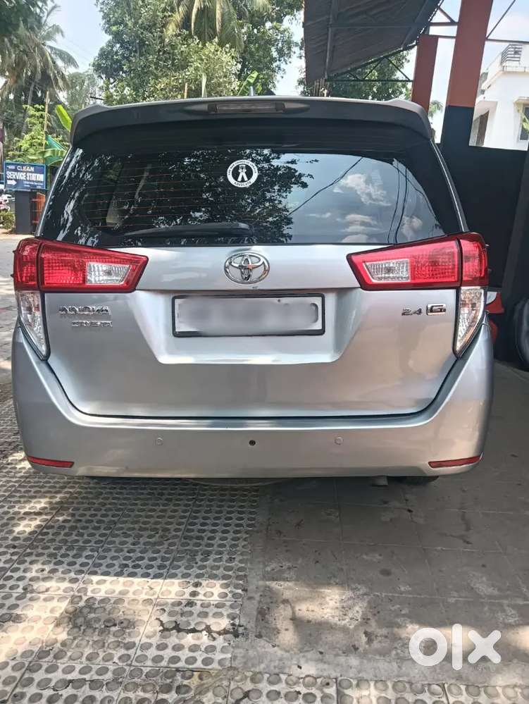 Toyota Innova Crysta 2017
