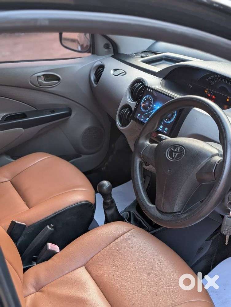 Toyota Etios Liva G, 2012, Petrol