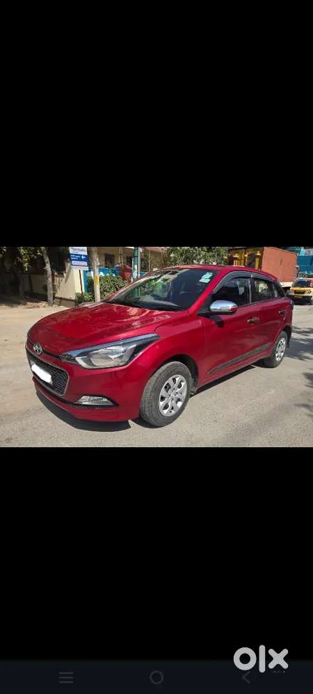 Hyundai I20 2017 Petrol Well Maintained With Running Insurance
