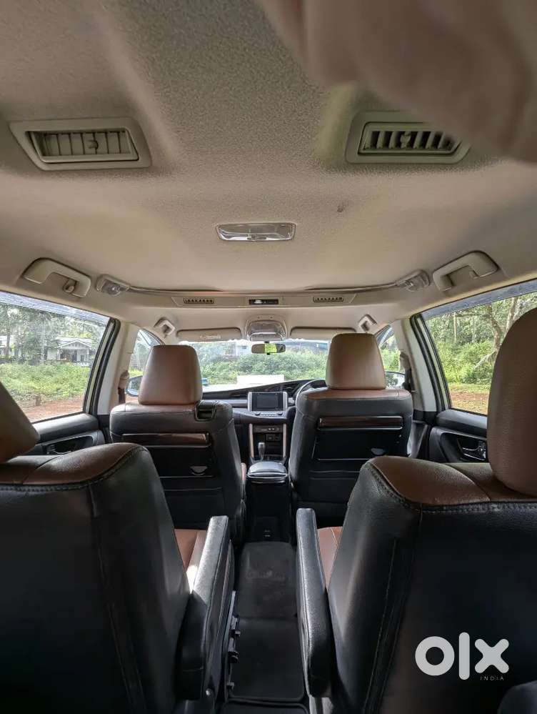 Toyota Innova Crysta 2.4z Automatic 2020 Deisel