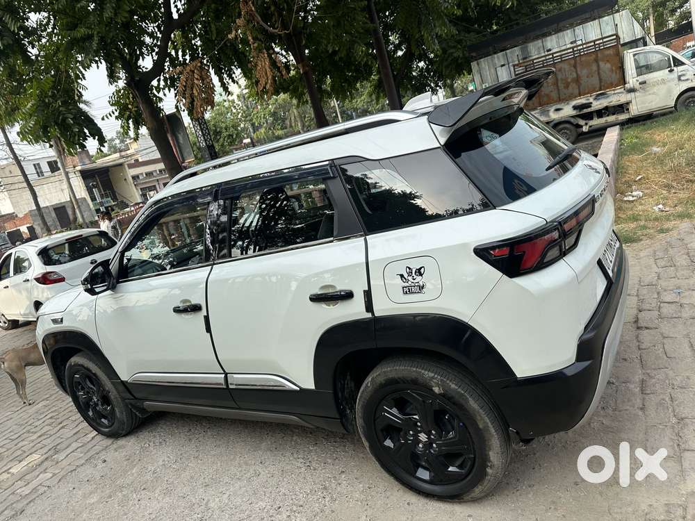Maruti Suzuki Brezza 1.5 Zxi Cng Dual Tone, 2025, Cng & Hybrids