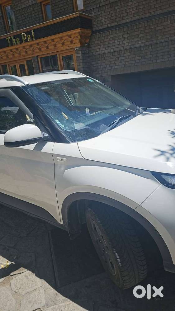 Hyundai Venue 2023 Petrol Good Condition